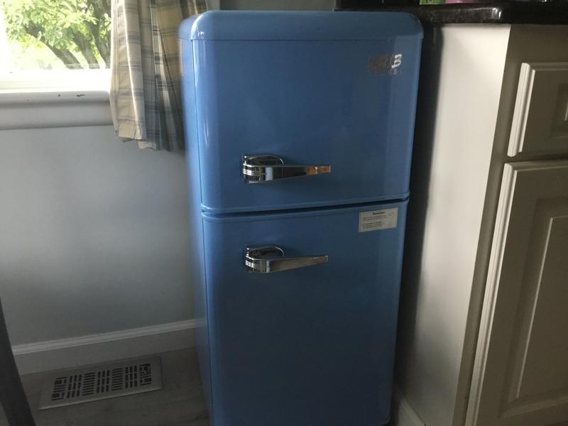 JEREMY CASS 3.5 cu. ft. Retro Mini Fridge, Refrigerator with Freezer, with  2 Door Adjustable Mechanical Thermostat in Blue FLGJ80GB - The Home Depot