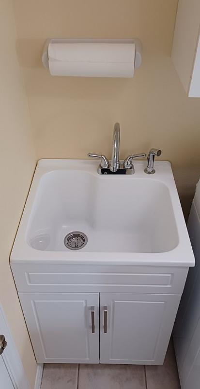 Style Selections 22-in x 24.4-in 1-Basin White Freestanding Laundry Sink  with Faucet at