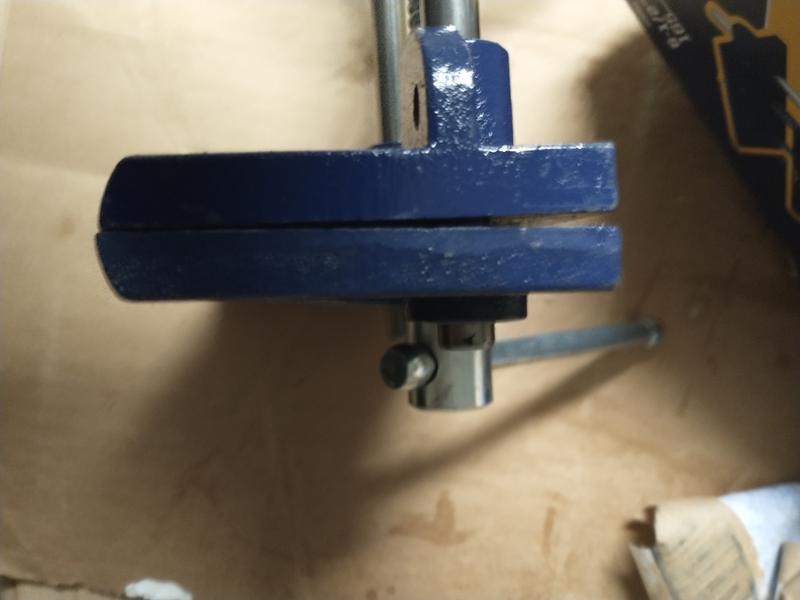 IRWIN 6-1/2-in Cast Iron Woodworkers Vise 226361 at Lowes.com