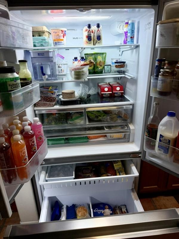 Shop Hisense Hisense 26.6-cu ft French Door Refrigerator with Ice Maker ...