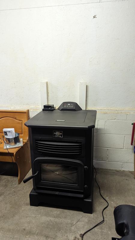 US Stove Company 2200-sq ft Pellet Stove with 130-lb Hopper (EPA Approved)  at Lowes.com