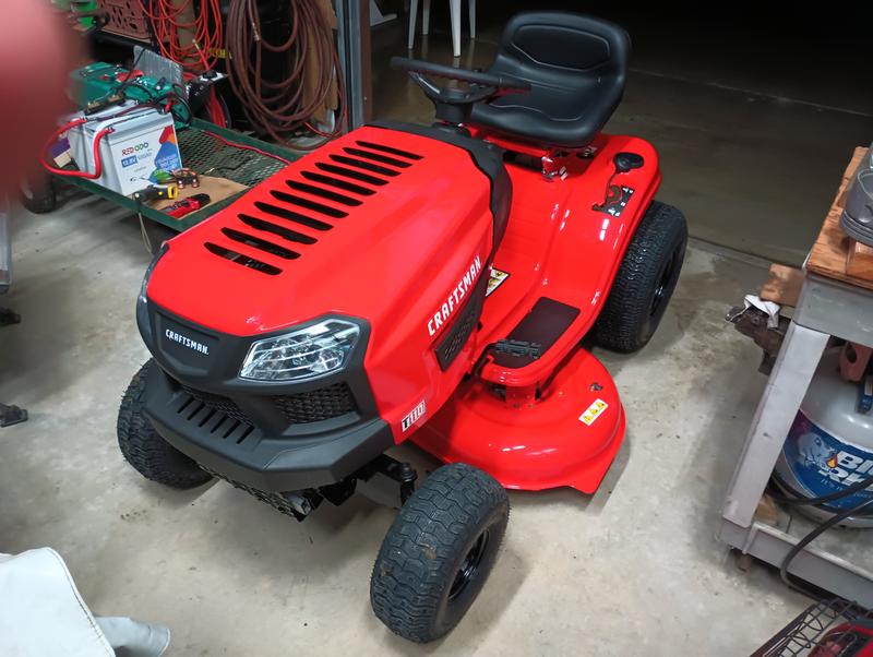 CRAFTSMAN T110 42 in 17.5 HP Gas Riding Lawn Mower in the Gas