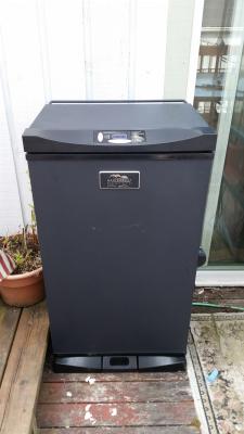 Masterbuilt JMSS 975-Sq in Silver Electric Smoker at