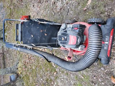 Craftsman 4 in 1 24 Self Propelled Blower, Vacuum, Chipper, Shredder 