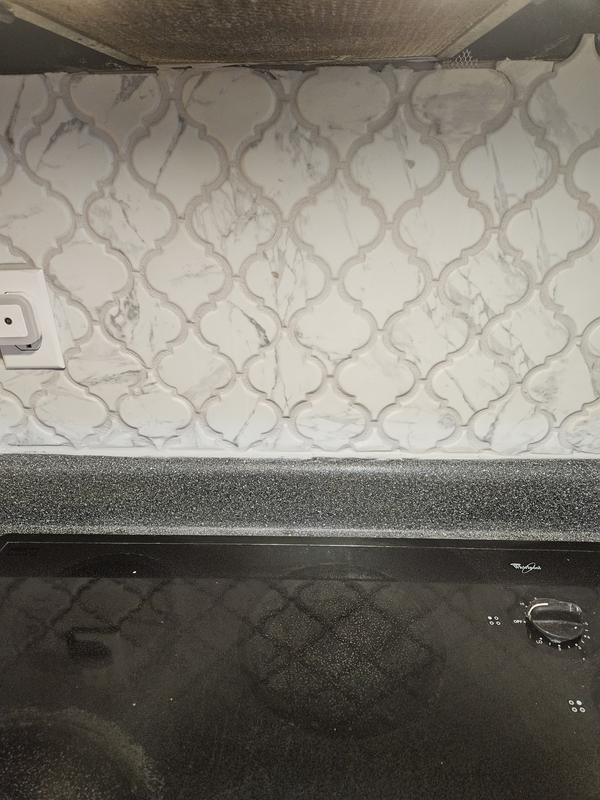 Satori Mercato Bianco 11-in x 13-in Matte Glass Marble Look Arabesque Mosaic Floor and Wall Tile (0.97-sq. ft/ Piece)