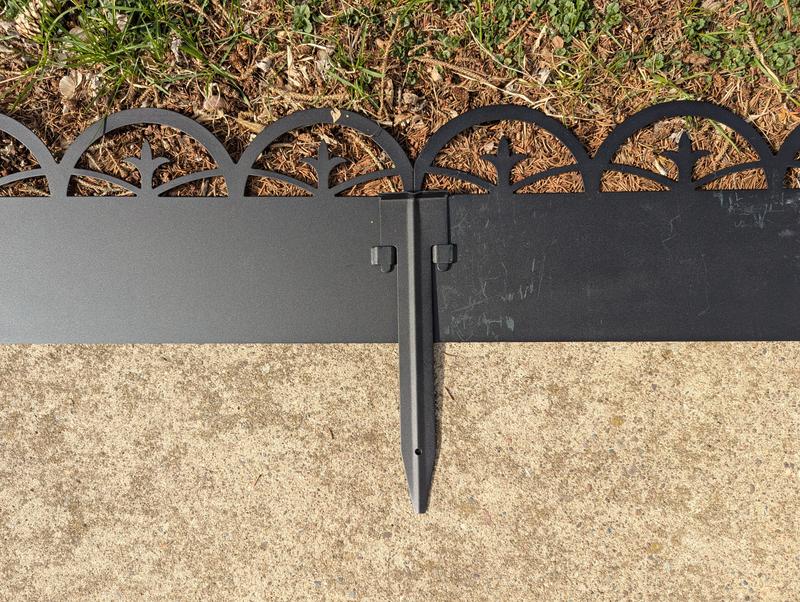 Garden Accents 3 -Pack 10.5-in Black Rust Resistant Steel Edging stake ...