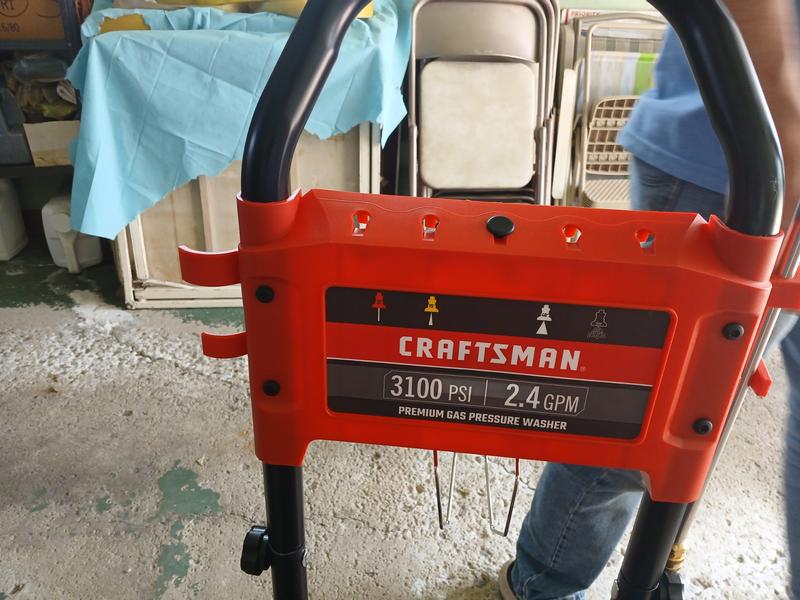 CRAFTSMAN 3100 PSI at 2.4-GPM 3100 PSI 2.4-GPMs Cold Water Gas Pressure ...