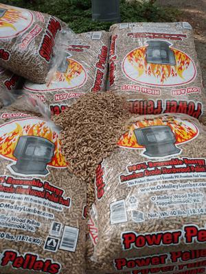 40-lb Heating Wood Pellets at Lowes.com