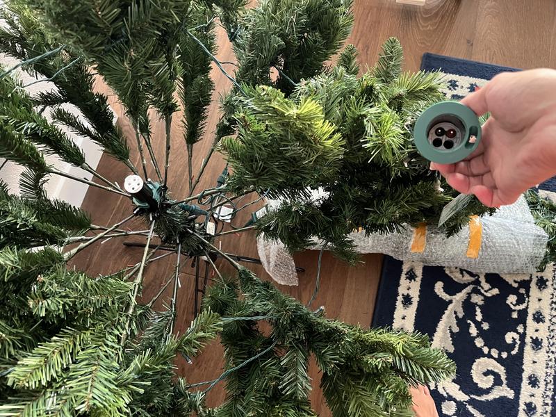 GE 9-ft Lexington Pine Pre-lit LED Artificial Christmas Tree