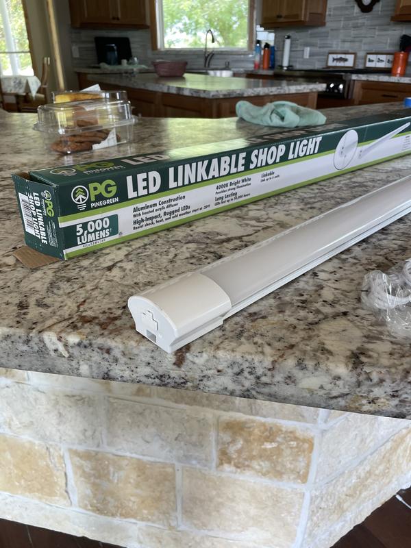 Pinegreen Lighting 4-ft 5000-Lumen White LED Linear Shop Pinegreen Lighting 4-ft 5000-Lumen White LED Linear Shop