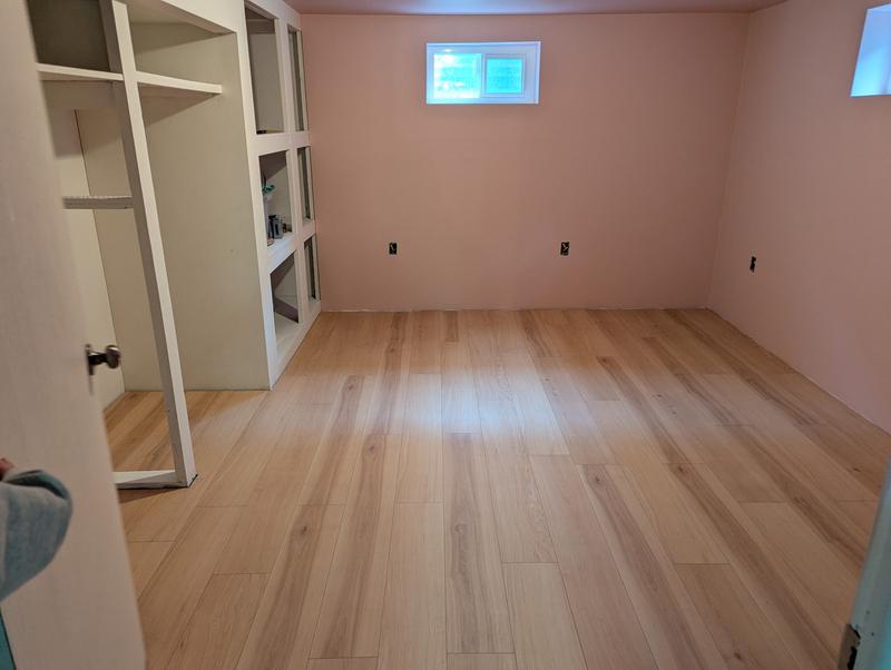 STAINMASTER PetProtect Mountain Laurel Maple 12-mm T x 7-1/2-in W x 50-in L Waterproof Wood Plank Laminate Flooring (23.69-sq ft / Carton)