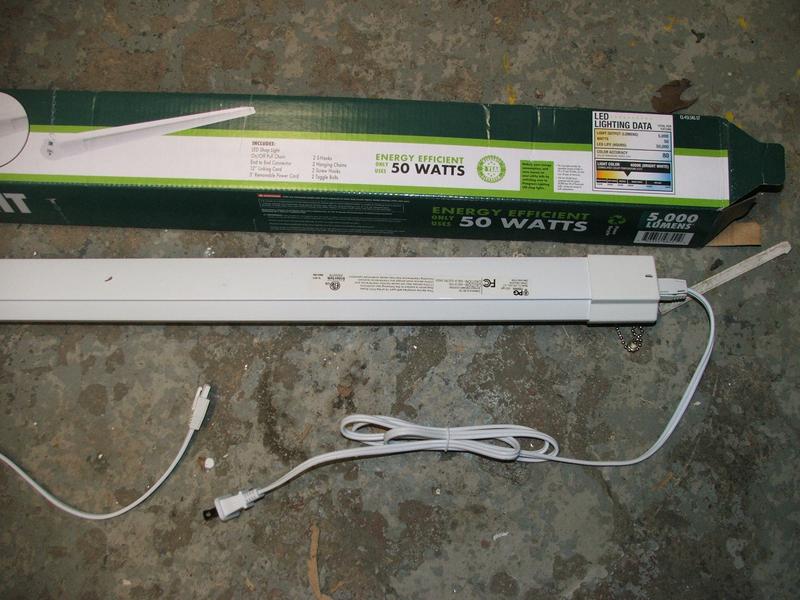 Pinegreen Lighting 4-ft 5000-Lumen White LED Linear Shop Pinegreen Lighting 4-ft 5000-Lumen White LED Linear Shop