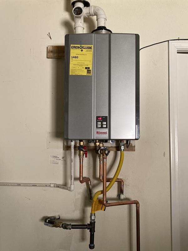 Rinnai Super High Efficiency Plus 9.8-GPM 199000-BTU Indoor Liquid Propane  Tankless Water Heater in the Water Heaters department at Lowes.com
