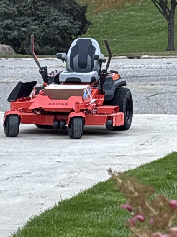 Ariens APEX 52-in 23-HP V-twin Gas Zero-turn Riding Lawn Mower