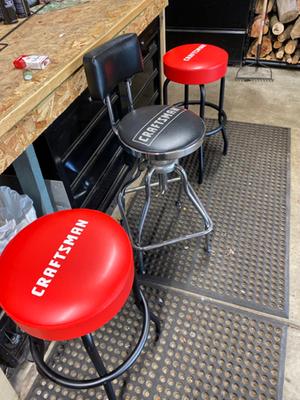 CRAFTSMAN 28.5-in x 17-in Work Seat in the Creepers & Work Seats