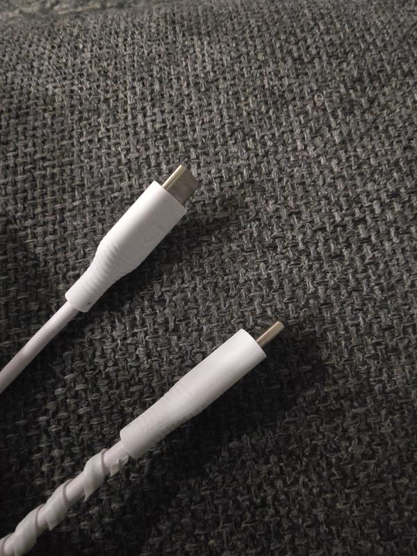 Utilitech 4-ft Usb-c White Cable 8B47-3190002R-FG at Lowes.com