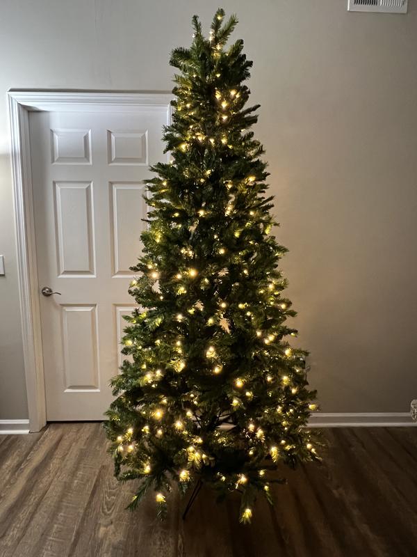 GE 9-ft Lexington Pine Pre-lit LED Artificial Christmas Tree
