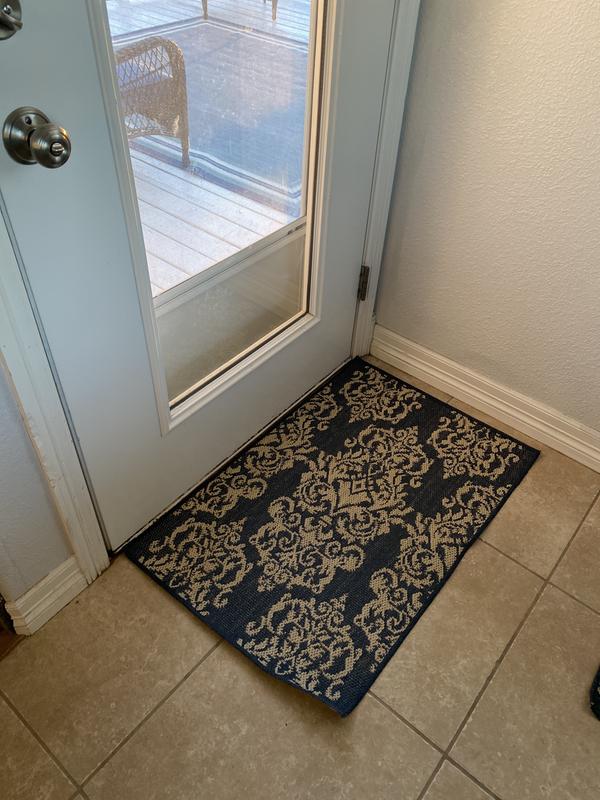 Clorox 2-ft x 3-ft Gray Rectangular Indoor Home Door Mat in the