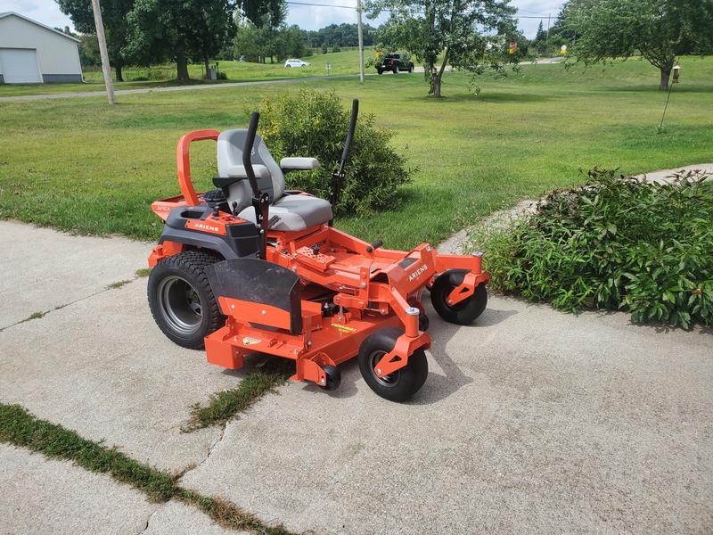 Ariens Apex 60 in 24 HP V twin Gas Zero turn Riding Lawn Mower in