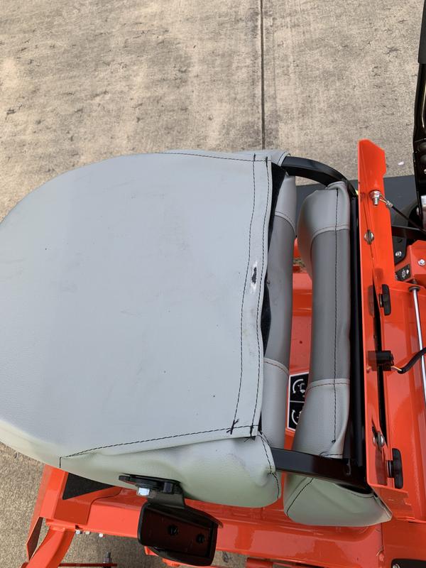 Ariens Ikon xd 42-in 18-HP V-twin Zero-turn Riding Lawn Mower at