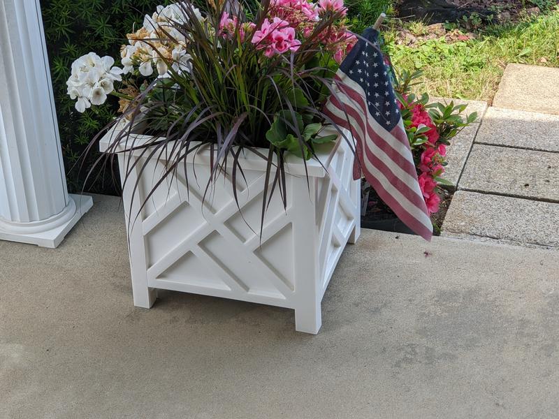 13+ White Box Planter