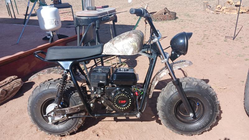 Massimo MB200s Gasoline Chain Drive Mini Bike (Included