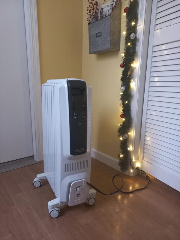 DeLonghi Up to 1500-Watt Oil-filled Radiant Tower Indoor Electric Space  Heater with Thermostat at Lowes.com