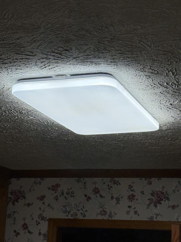 Utilitech Puff 28-in White Indoor 1 -Light LED Tunable White Flush ...