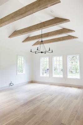 Villa Barcelona Villa Barcelona Engineered 5-in Variable Width Terrassa French Oak Distressed Engineered Hardwood Flooring (24.93-sq ft)