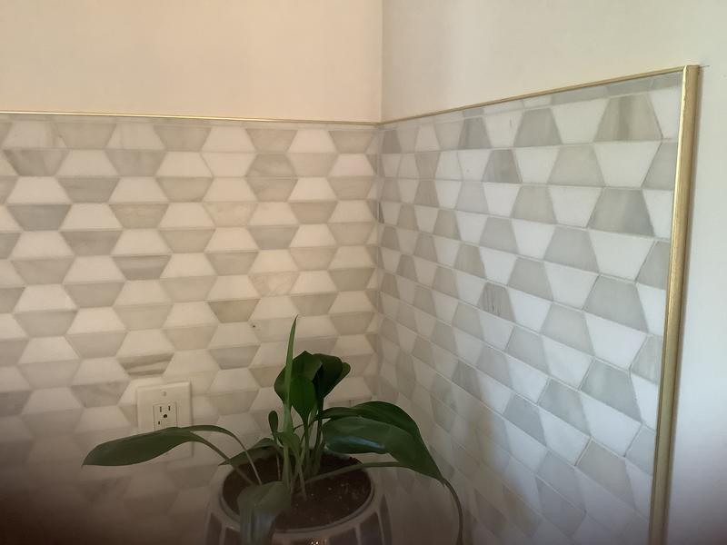 Schluter Systems Schiene 0.375-in W x 98.5-in L Aluminum L-angle Tile Edge Trim Schluter Systems Schiene 0.375-in W x 98.5-in L Aluminum L-angle Tile Edge Trim
