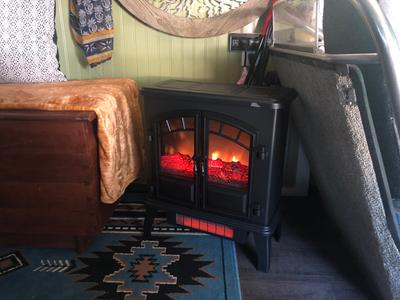 Duraflame 19.5-in W 5200-BTU Black Metal Infrared Quartz Electric Stove  with Thermostat in the Electric Stoves department at Lowes.com