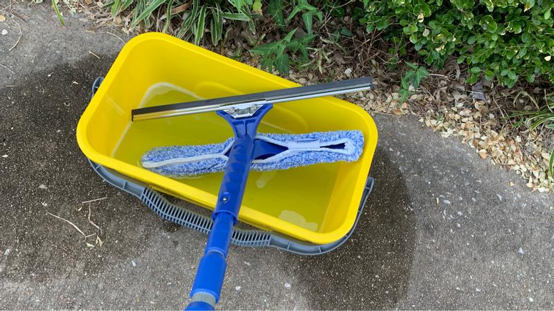 VViViD Handheld All-Purpose Rubber Household Squeegee Including Yellow  Multi-Purpose Window Scraper