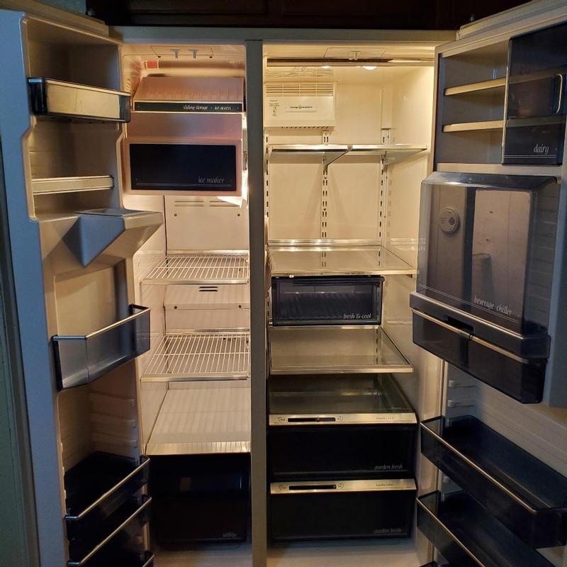 Eiseiページ Whirlpool 28.4-cu ft Side-by-Side Refrigerator with Ice