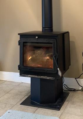 Summers Heat 2000-sq ft Heating Area Firewood Stove at