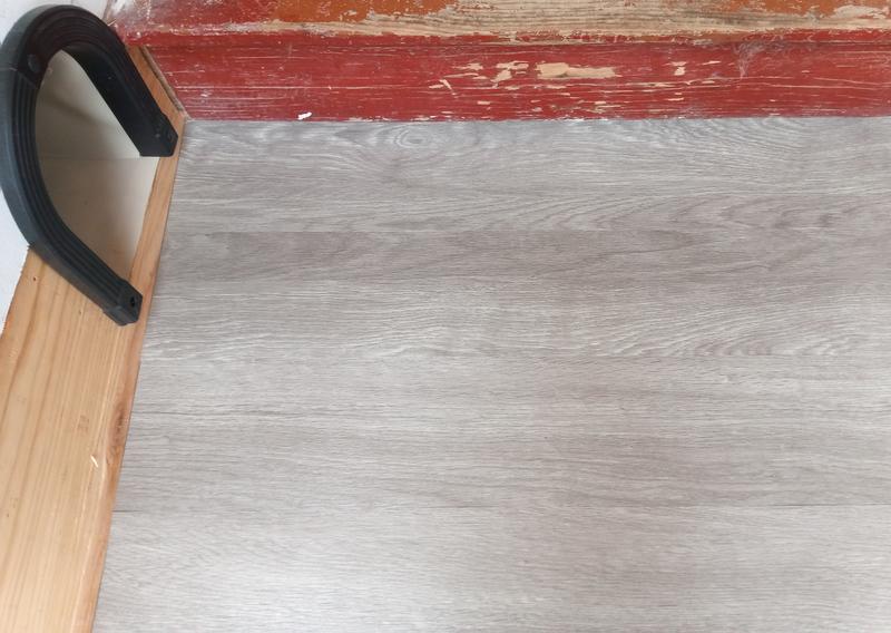 Armstrong Flooring RenoVantage Pro Silver Dawn Gray 12-mil x