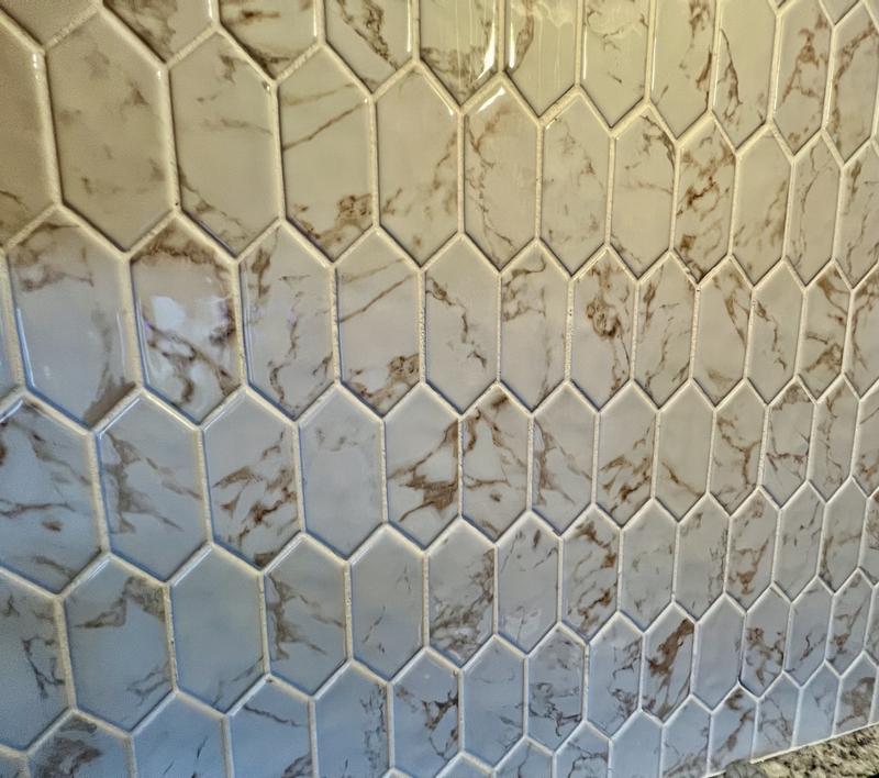 American Olean Vistarro Calacatta Grey 11-in x 12-in Glossy Ceramic Honeycomb Marble Look Wall Tile (0.73-sq. ft/ Piece)