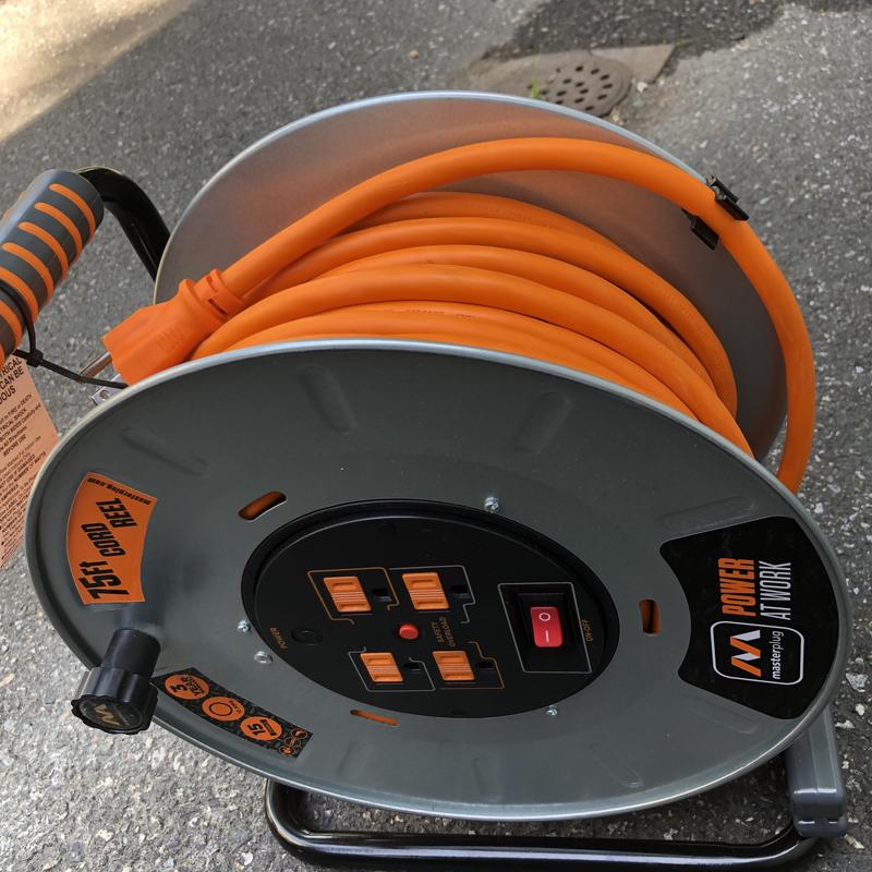 Masterplug 75Ft 4 Sockets 15A 12Awg Large Open Metal Reel in the