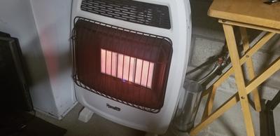 Dyna-Glo 18000-BTU Wall-Mount Indoor Natural Gas or Liquid Propane  Vent-Free Infrared Heater in the Gas Space Heaters department at Lowes.com