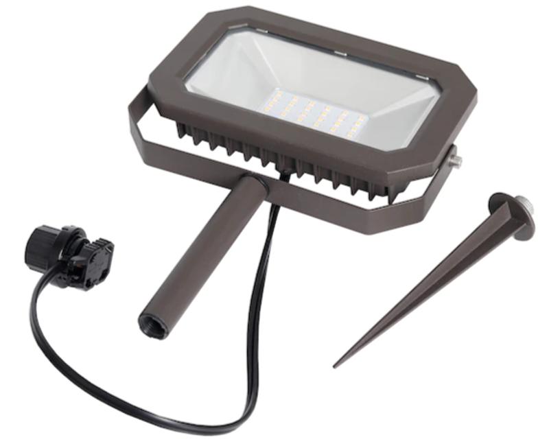 Harbor Breeze 2500-Lumen 32-Watt Black Low Voltage Plug-in LED Flood Light  in the Spot & Flood Lights department at