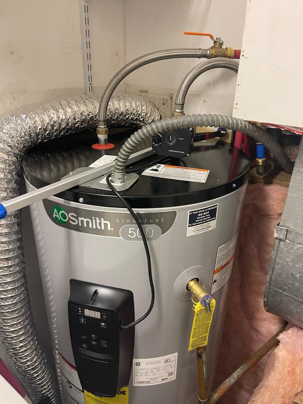 A.O. Smith Signature 500 50-Gallon Short 12-year Limited Warranty 5500-Watt  Double Element Smart Electric Water Heater at Lowes.com