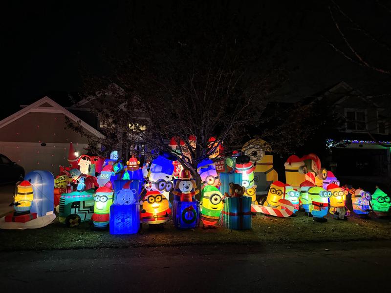 Holiday Living 5-ft Animatronic Lighted Bear Christmas Inflatable in ...
