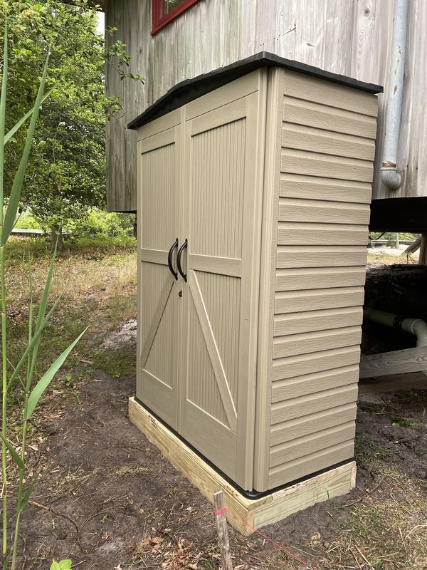 Rubbermaid Large Horizontal Resin Weather Resistant Outdoor Storage Shed,  32 cubic ft., Olive Steel/Sandstone, for Garden/Backyard/Home/Pool