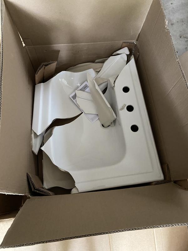 TOTO Promenade Vitreous China Cotton White Pedestal Sink Combo