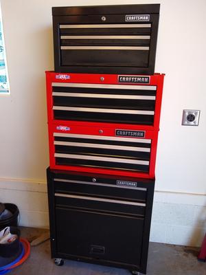 Craftsman 26 in 3-Drawer Steel Heavy-Duty Middle Tool Chest Box