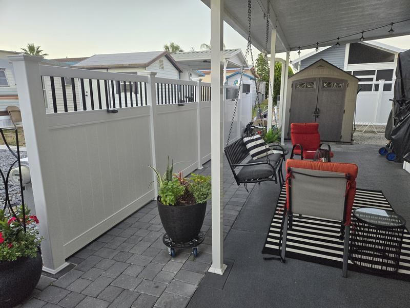 Outdoor Essentials Lakewood 6-ft H x 6-ft W White Privacy Vinyl Baluster Top Fence Panel (Unassembled)