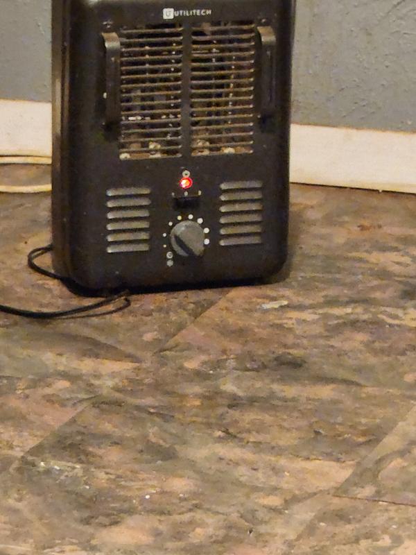 Utilitech Up to 1500-Watt Utility Fan Utility Indoor Electric Space Heater  with Thermostat in the Electric Space Heaters department at Lowes.com