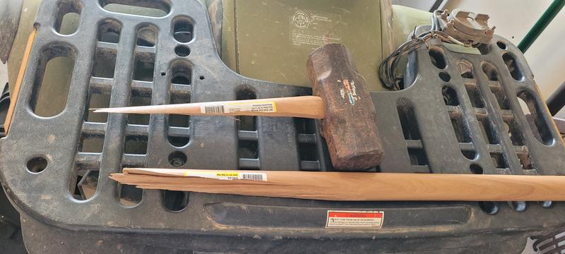 Truper 1.45-in L Fiberglass Sledge Hammer Handle in the Garden Tool Handles  department at