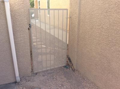 Merchants Metals 79-in x 35-in White Steel Line of fence in the Fence ...
