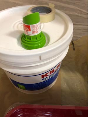 Bucket Lid Attachment Paint Can Plastic Pour Spout Lightweight Fits 5 Gallons 