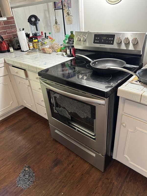 FEF455BB by Frigidaire - 40 Free Standing Electric Range